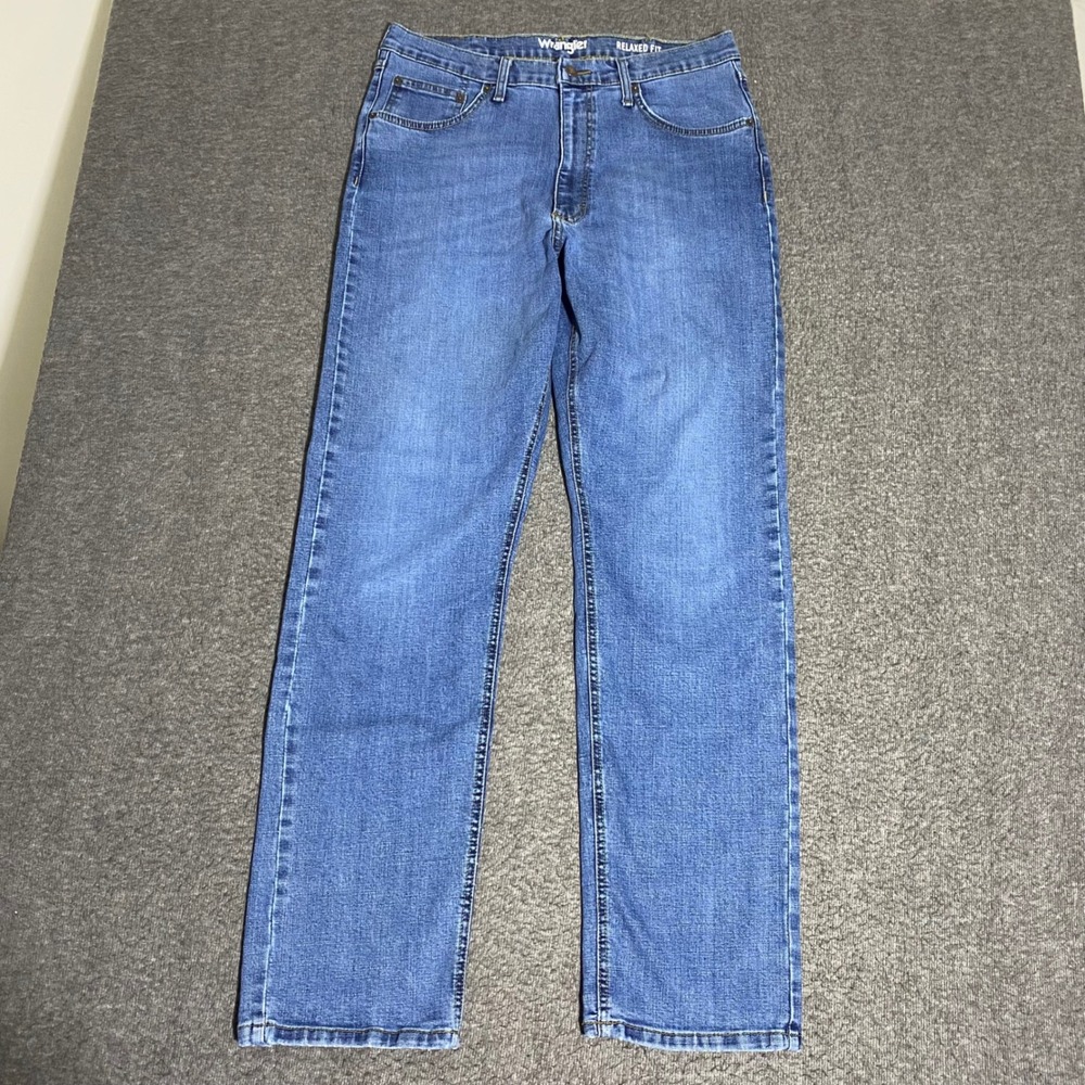 Wrangler Relaxed Fit Mens Jeans Medium Wash Blue Denim 34x33 Straight Leg Rodeo